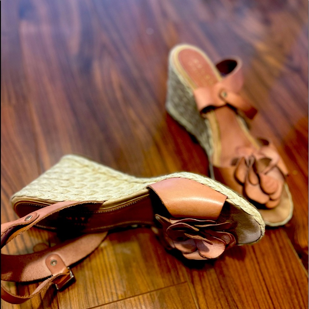 Mauve leather wedge espadrilles